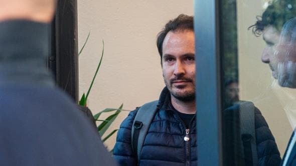 La versione di Sempio sull’ossessione nei forum: “Era per una ragazza che lavorava in un bar”